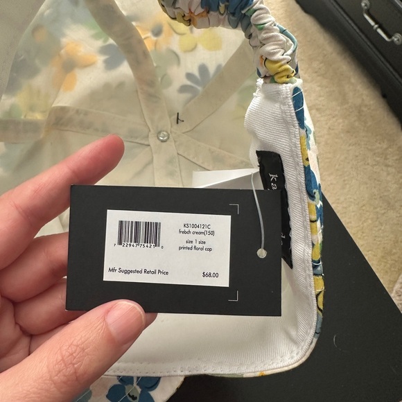 Kate Spade Floral Cap with Black Logo NWT - Picture 5 of 5